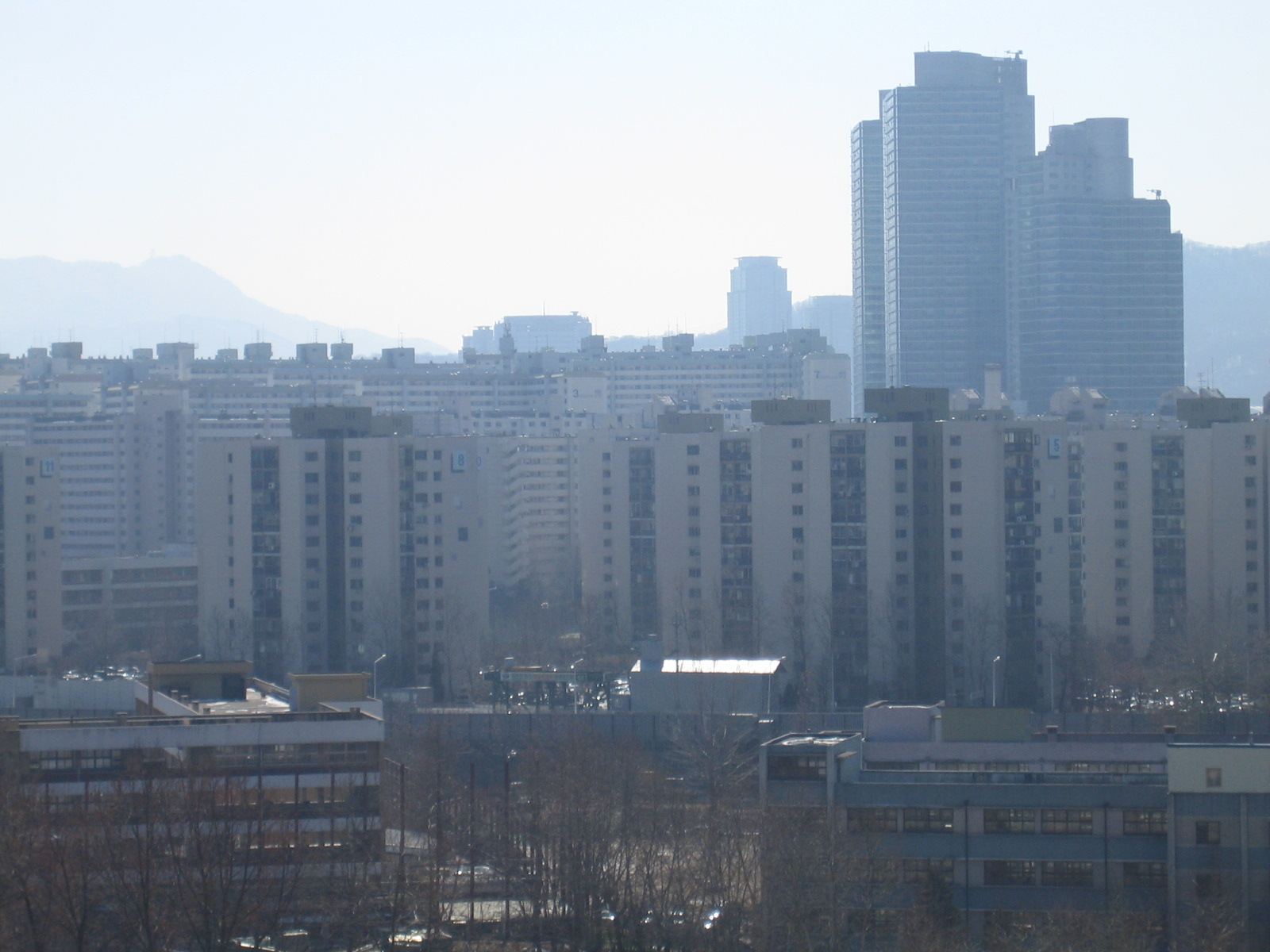 �ܺ����� - ��